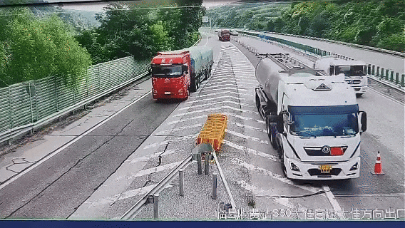【交通安全】驾车宁绕十里远坚决不冒倒车险！